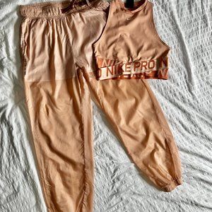 Peach / Pink / Coral Nike Set - Size Small